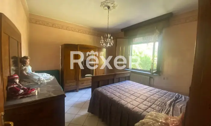 Rexer-Vigevano-VILLA-INDIPENDENTE-SU-QUATTRO-LATI-CON-GIARDINO-E-BOX-Altro