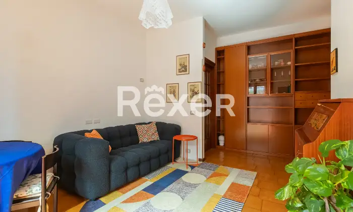 Rexer-Milano-Ampio-bilocale-in-contesto-tranquillo-Soggiorno