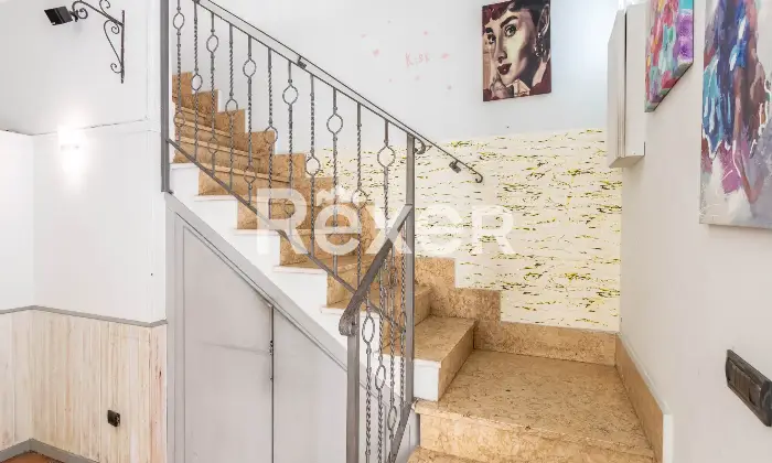 Rexer-Pozzuoli-Terracielo-indipendente-con-terrazzo-nel-cuore-del-Porto-di-Pozzuoli-Altro
