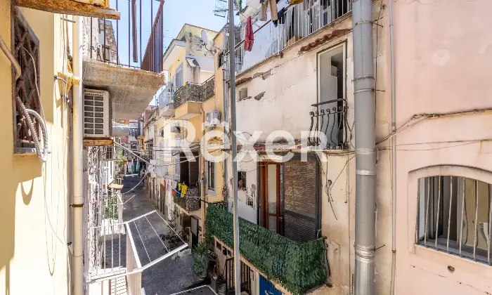 Rexer-Pozzuoli-Terracielo-indipendente-con-terrazzo-nel-cuore-del-Porto-di-Pozzuoli-Altro