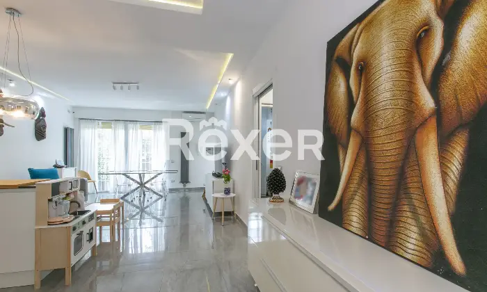 Rexer-Roma-Appartamento-ristrutturato-con-terrazzo-e-posto-auto-Altro