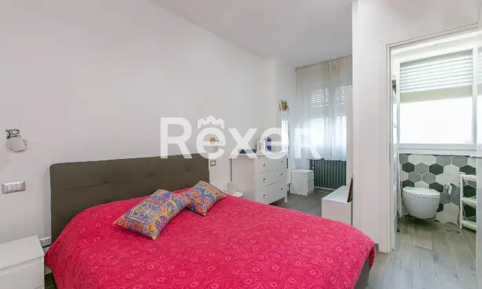 Rexer-Roma-Appartamento-ristrutturato-con-terrazzo-e-posto-auto-Altro
