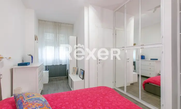 Rexer-Roma-Appartamento-ristrutturato-con-terrazzo-e-posto-auto-Altro