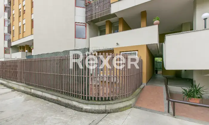 Rexer-Roma-Appartamento-ristrutturato-con-terrazzo-e-posto-auto-Altro