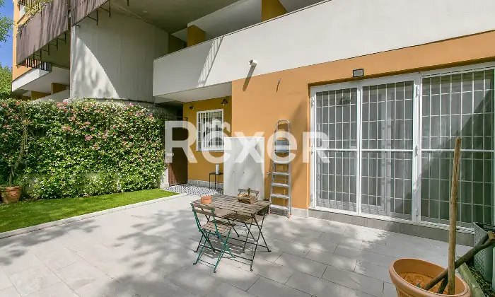 Rexer-Roma-Appartamento-ristrutturato-con-terrazzo-e-posto-auto-Altro
