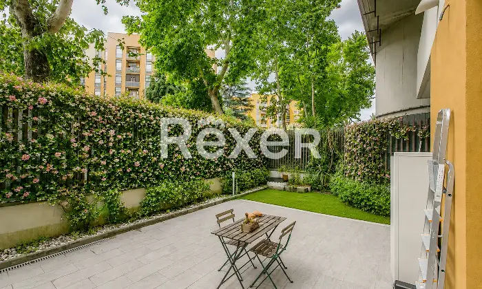 Rexer-Roma-Appartamento-ristrutturato-con-terrazzo-e-posto-auto-Altro