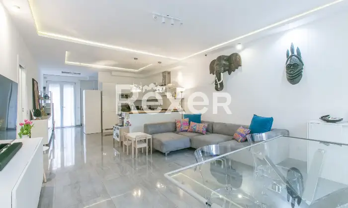 Rexer-Roma-Appartamento-ristrutturato-con-terrazzo-e-posto-auto-Altro