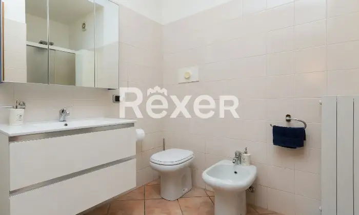 Rexer-Bergamo-Ampio-quadrilocale-con-box-e-tre-balconi-Altro