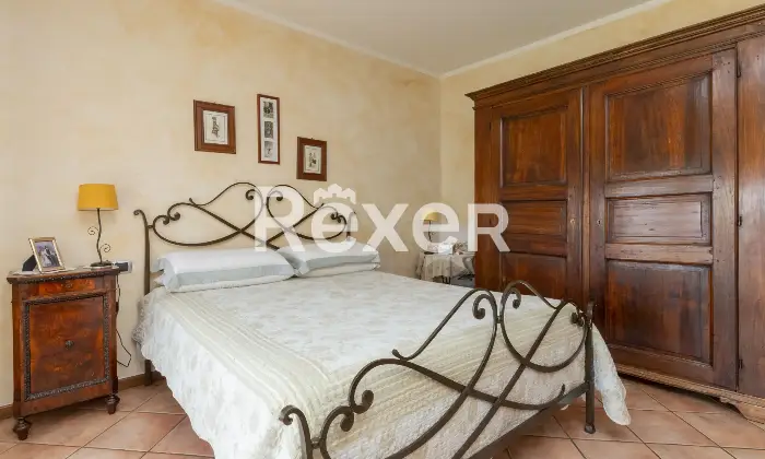 Rexer-Bergamo-Ampio-quadrilocale-con-box-e-tre-balconi-Altro