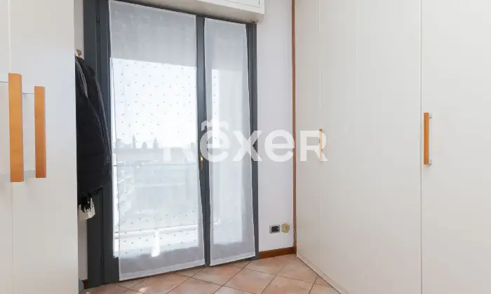 Rexer-Bergamo-Ampio-quadrilocale-con-box-e-tre-balconi-Altro