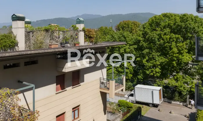 Rexer-Bergamo-Ampio-quadrilocale-con-box-e-tre-balconi-Altro