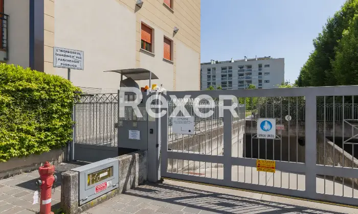 Rexer-Bergamo-Ampio-quadrilocale-con-box-e-tre-balconi-Altro