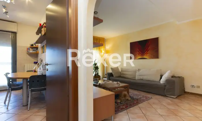 Rexer-Bergamo-Ampio-quadrilocale-con-box-e-tre-balconi-Altro