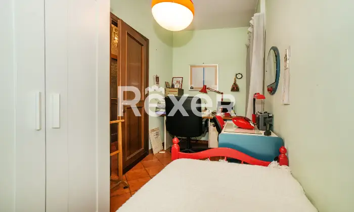 Rexer-Roma-Appartamento-piano-alto-con-box-auto-Altro