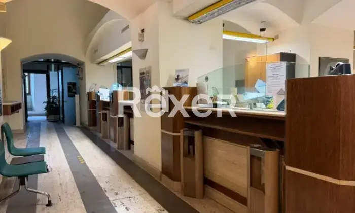 Rexer-Roma-Ex-filiale-bancaria-in-posizione-strategica-Altro