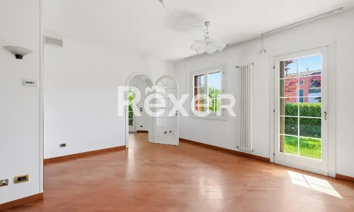 Rexer-Monticello-Conte-Otto-ELEGANTE-VILLA-SINGOLA-Soggiorno