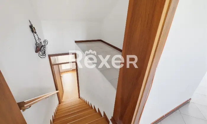 Rexer-Monticello-Conte-Otto-ELEGANTE-VILLA-SINGOLA-Scala