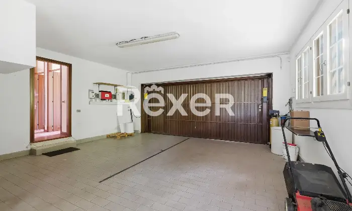 Rexer-Monticello-Conte-Otto-ELEGANTE-VILLA-SINGOLA-Box