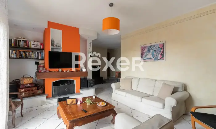 Rexer-Abbiategrasso-Zona-Primavera-Cassolnovo-villa-singola-con-appartamenti-taverna-box-e-giardino-Altro