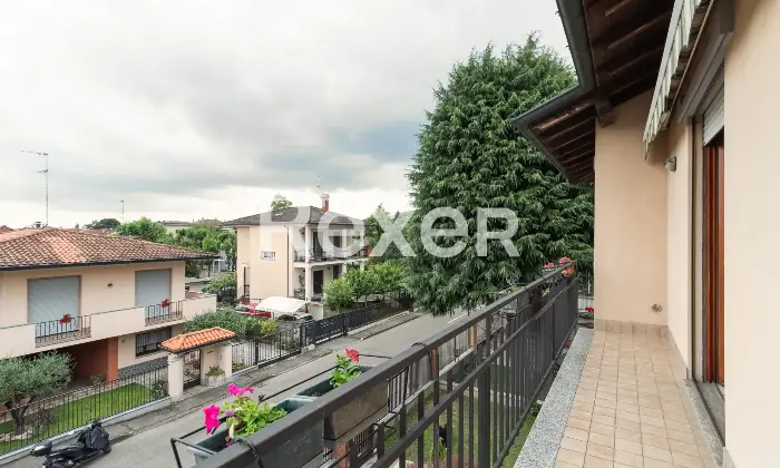 Rexer-Abbiategrasso-Zona-Primavera-Cassolnovo-villa-singola-con-appartamenti-taverna-box-e-giardino-Altro