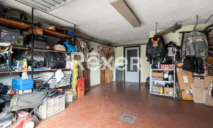 Rexer-Abbiategrasso-Zona-Primavera-Cassolnovo-villa-singola-con-appartamenti-taverna-box-e-giardino-Altro