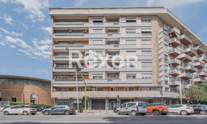 Rexer-Roma-Appartamento-trilocale-ultimo-piano-Altro