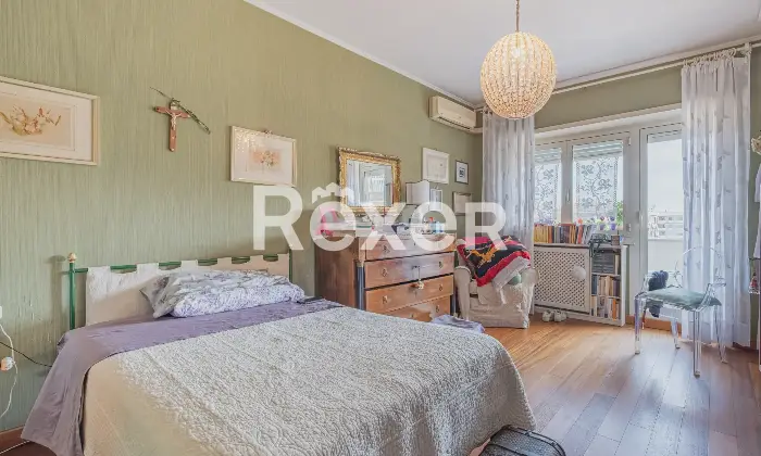 Rexer-Roma-Appartamento-trilocale-ultimo-piano-Altro