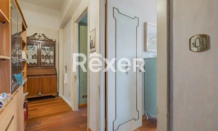 Rexer-Roma-Appartamento-trilocale-ultimo-piano-Altro
