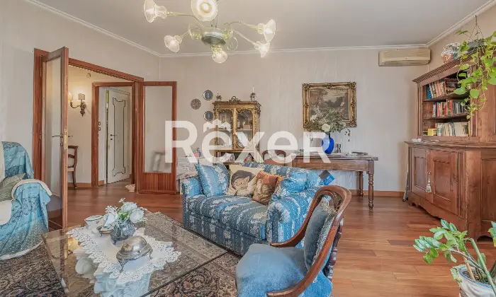 Rexer-Roma-Appartamento-trilocale-ultimo-piano-Altro