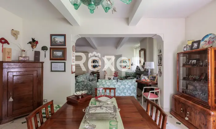 Rexer-Ferrara-Casale-di-Prestigio-con-Piscina-e-Parco-Privato-Altro