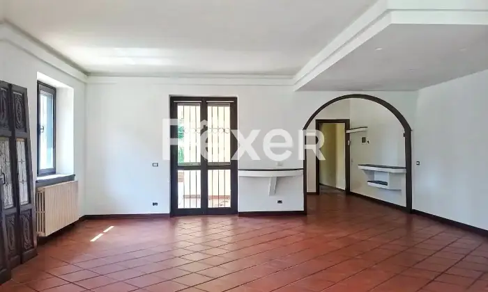 Rexer-Castellanza-Villa-bifamiliare-con-giardino-e-garage-doppio-Altro