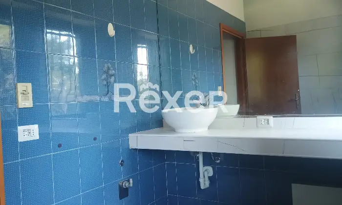Rexer-Castellanza-Villa-bifamiliare-con-giardino-e-garage-doppio-Altro