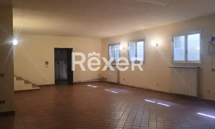 Rexer-Castellanza-Villa-bifamiliare-con-giardino-e-garage-doppio-Altro
