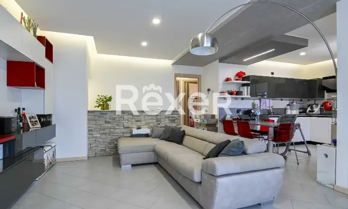 Rexer-osio-sotto-In-Classe-B-Moderno-trilocale-al-piano-terra-con-camino-Altro