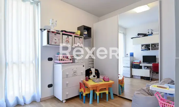 Rexer-osio-sotto-In-Classe-B-Moderno-trilocale-al-piano-terra-con-camino-Altro