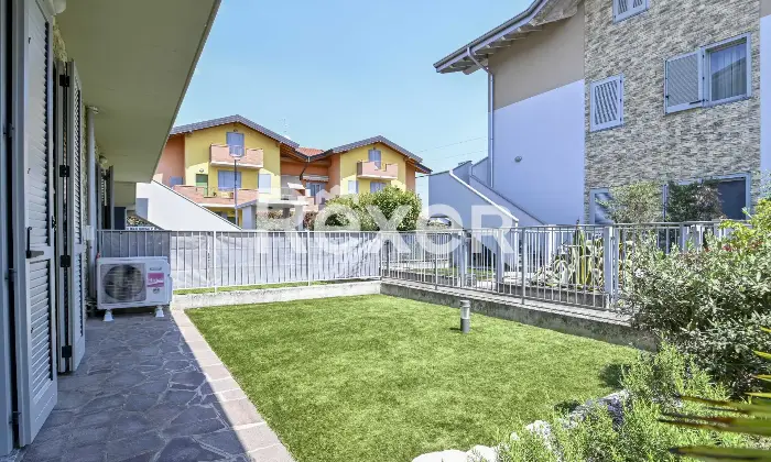 Rexer-osio-sotto-In-Classe-B-Moderno-trilocale-al-piano-terra-con-camino-Altro