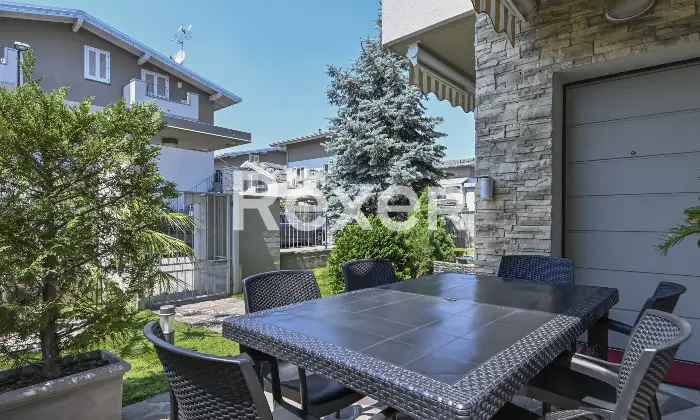 Rexer-osio-sotto-In-Classe-B-Moderno-trilocale-al-piano-terra-con-camino-Altro