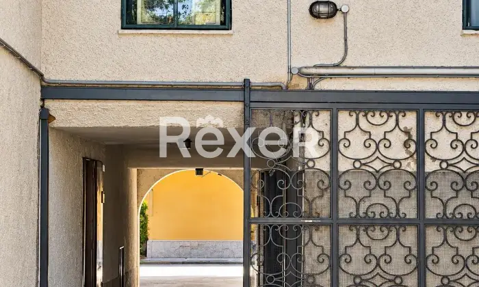 Rexer-Vicenza-VICENZA-CENTRO-NEGOZIO-DI-CIRCA-MQ-CON-GARAGE-Altro