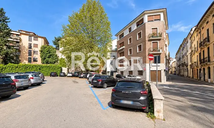 Rexer-Vicenza-VICENZA-CENTRO-NEGOZIO-DI-CIRCA-MQ-CON-GARAGE-Altro