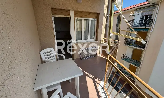 Rexer-Borgio-Verezzi-Comodissimo-quadrilocale-vista-mare-con-garage-Altro