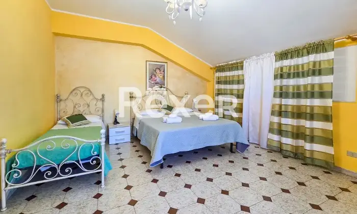 Rexer-Giardini-Naxos-Stabile-indipendente-con-spazi-esterni-esclusivi-nel-centro-di-Giardini-Naxos-Altro