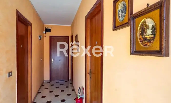 Rexer-Giardini-Naxos-Stabile-indipendente-con-spazi-esterni-esclusivi-nel-centro-di-Giardini-Naxos-Altro