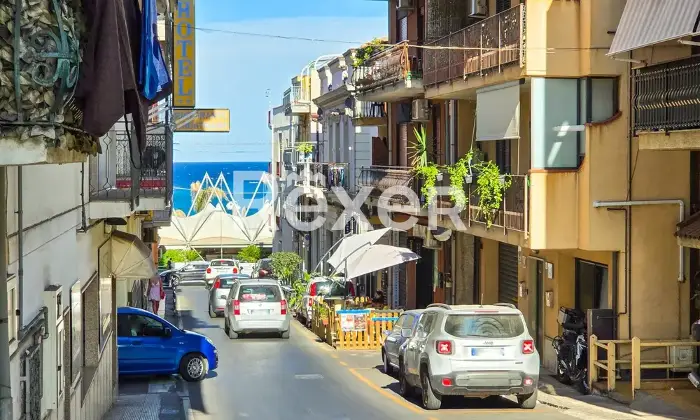 Rexer-Giardini-Naxos-Stabile-indipendente-con-spazi-esterni-esclusivi-nel-centro-di-Giardini-Naxos-Altro