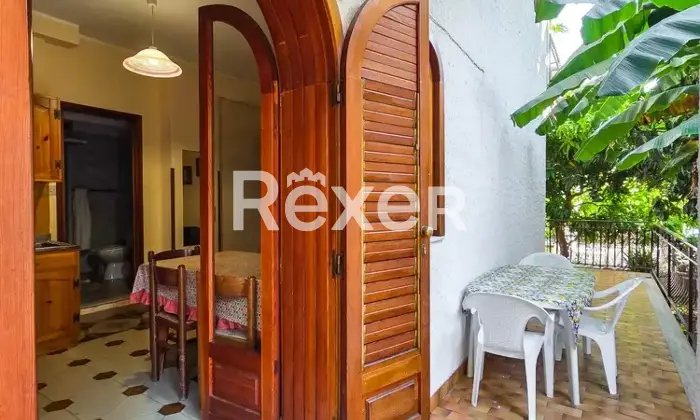 Rexer-Giardini-Naxos-Stabile-indipendente-con-spazi-esterni-esclusivi-nel-centro-di-Giardini-Naxos-Altro