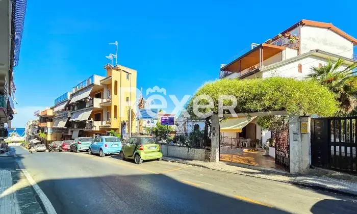 Rexer-Giardini-Naxos-Stabile-indipendente-con-spazi-esterni-esclusivi-nel-centro-di-Giardini-Naxos-Altro
