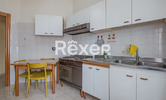 Rexer-Roma-Vendesi-luminoso-trilocale-Altro