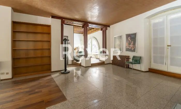 Rexer-Verona-Ex-Filiale-Bancaria-di-Rappresentanza-nel-Centro-di-Verona-Altro