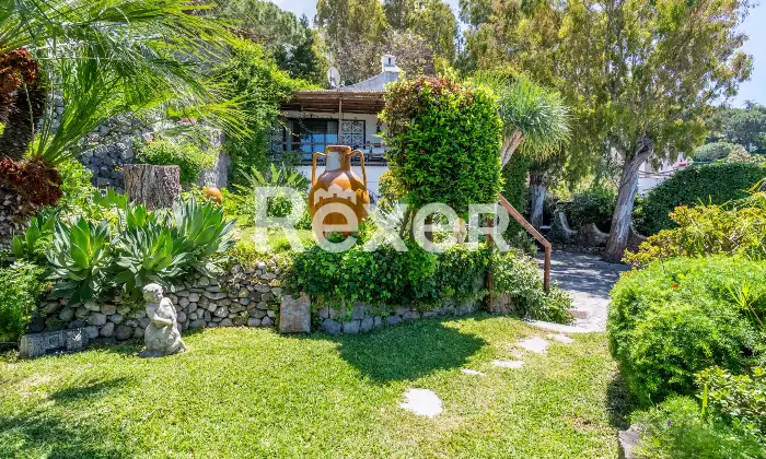 Rexer-Forio-Un-Angolo-di-Paradiso-a-Forio-dIschia-Magnifica-Villa-con-Giardino-Tropicale-e-Piscina-Termale-Altro
