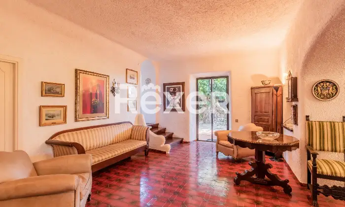 Rexer-Forio-Un-Angolo-di-Paradiso-a-Forio-dIschia-Magnifica-Villa-con-Giardino-Tropicale-e-Piscina-Termale-Altro