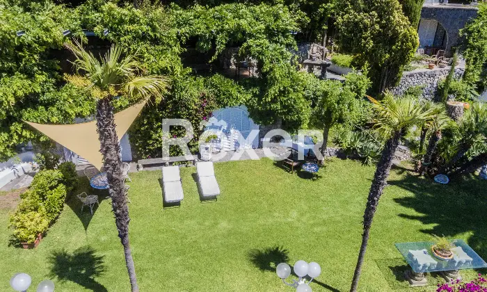 Rexer-Forio-Un-Angolo-di-Paradiso-a-Forio-dIschia-Magnifica-Villa-con-Giardino-Tropicale-e-Piscina-Termale-Altro